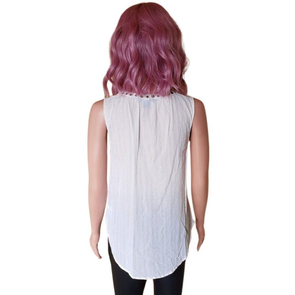 Rock & Republic Sleeveless Grommet V‑Neck Blouse – Size S - Picture 3 of 14